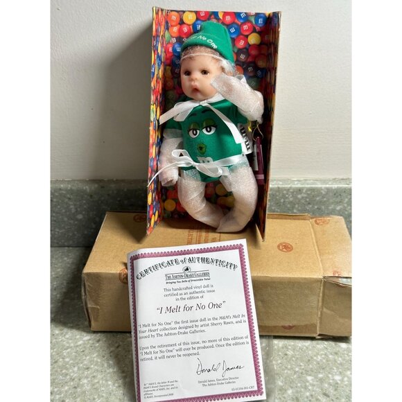 Ashton Drake Galleries "I Melt For No One" M&Ms Melt In Your Heart Vinyl Doll - Picture 1 of 9